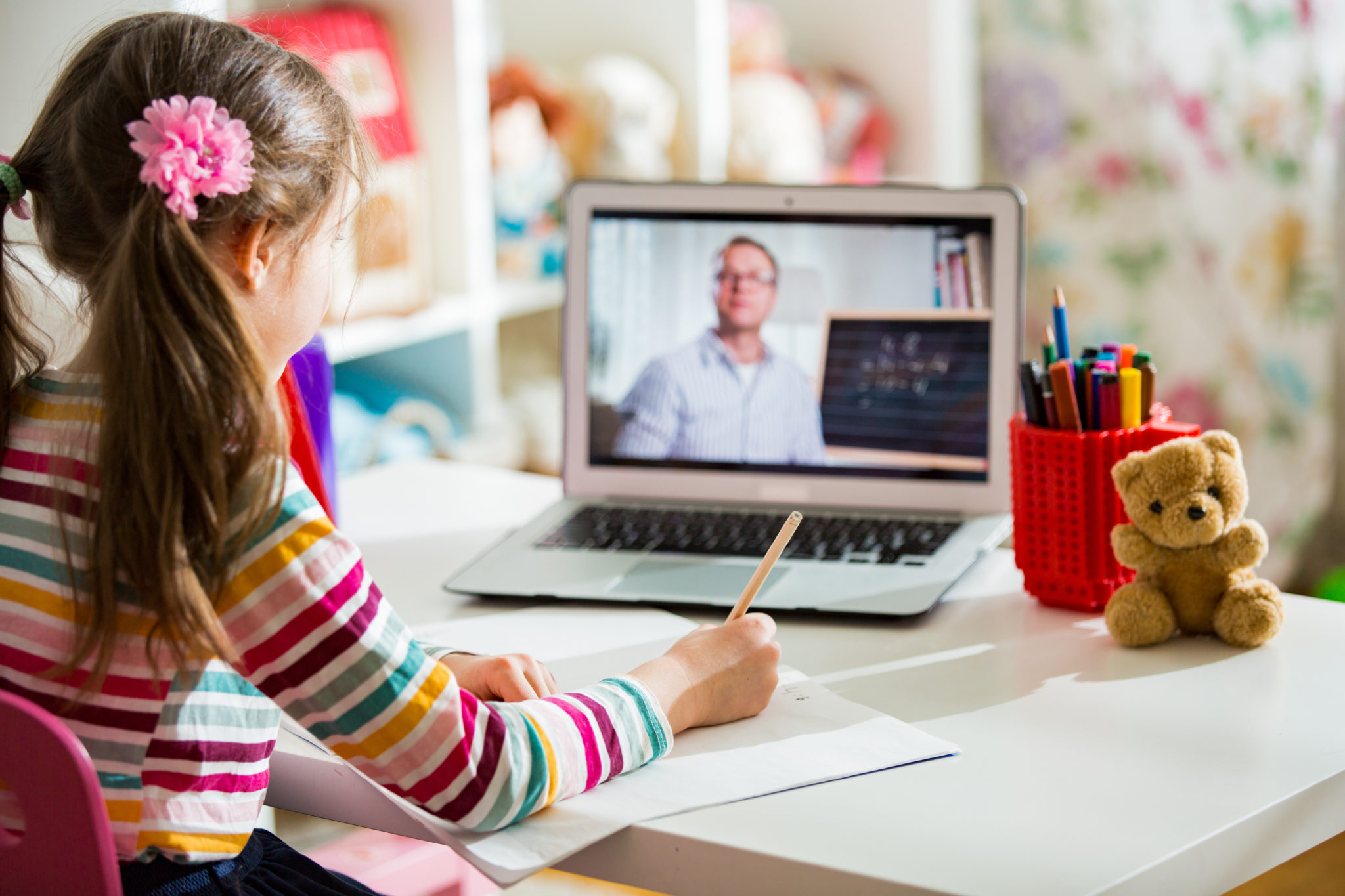 Top 10 Benefits of Using YouTube in the Classroom